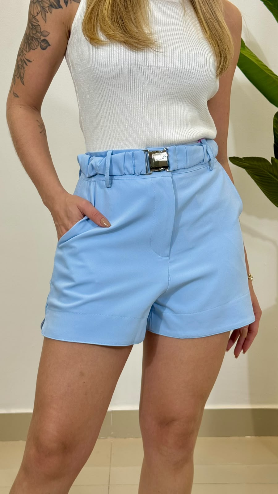 SHORT COM CINTO CHIC LET REF. 599